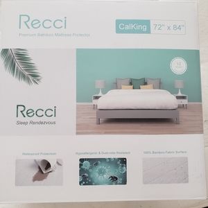Recci Mattress Cover sz King or Q ueen